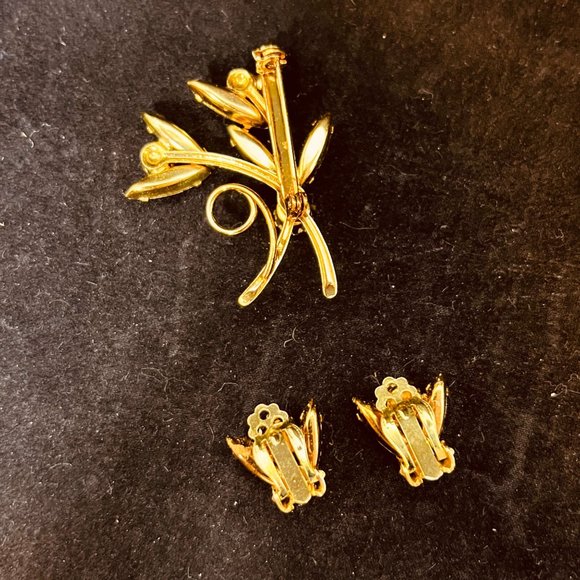 Gold Tone W/Purple Navette And Round Rhinestones Clip On Earrings & Brooch 3818 - Picture 8 of 8